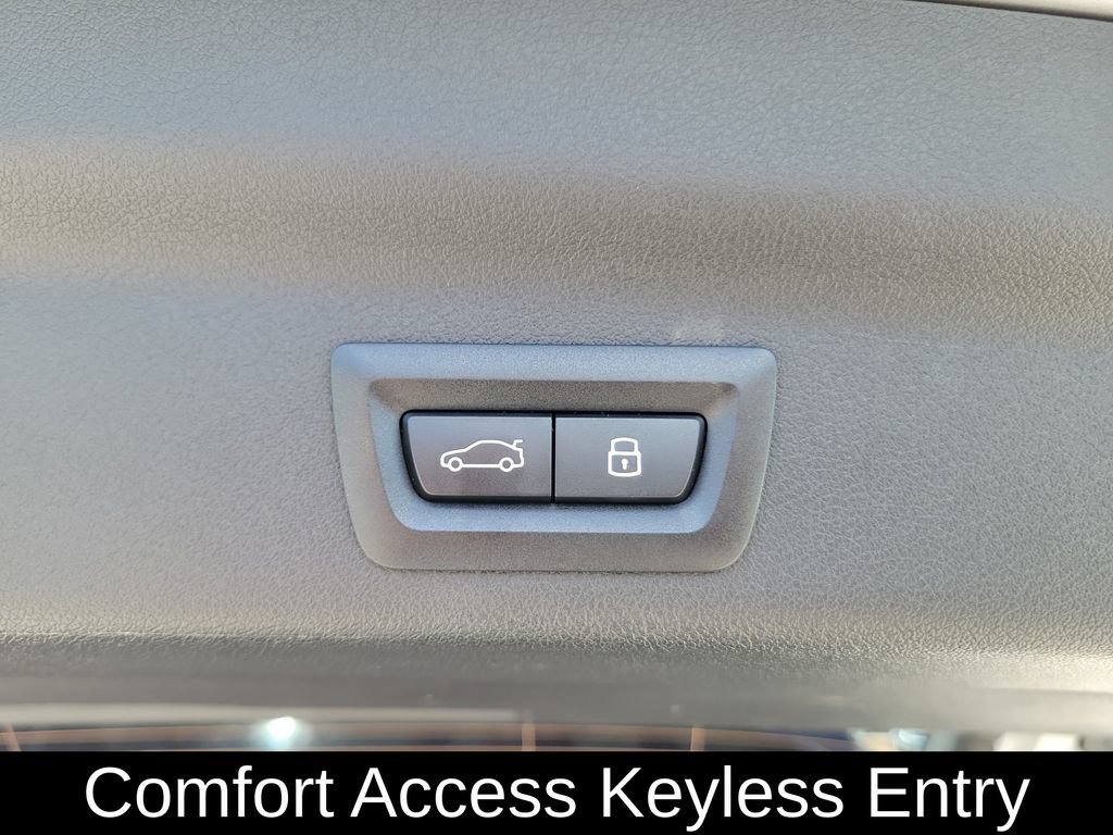 Used 2025 BMW X1 xDrive28i AWD/4WD image 11