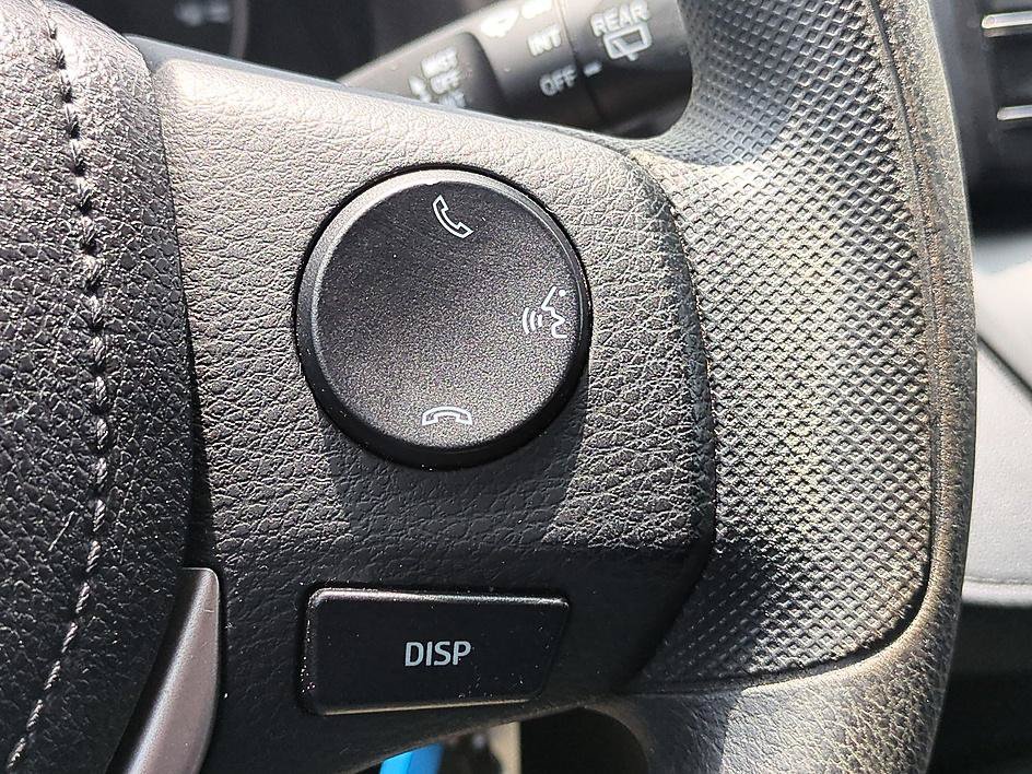 Used 2016 Toyota RAV4 LE FWD image 17