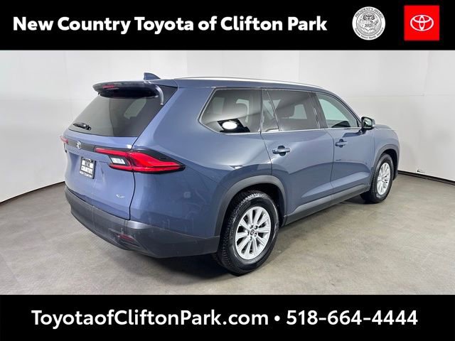 Used 2024 Toyota Grand Highlander XLE AWD/4WD image 3