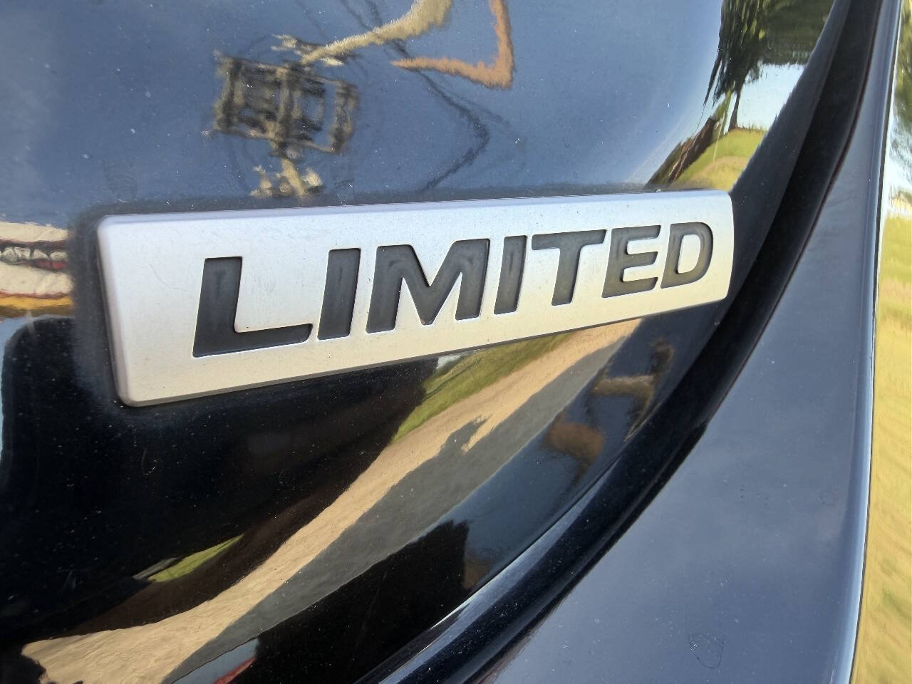 Used 2013 Hyundai Elantra Limited w/ Technology Pkg FWD image 17