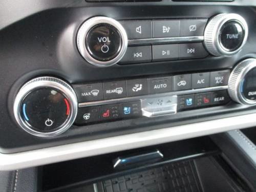 Used 2024 Ford Expedition XLT image 13