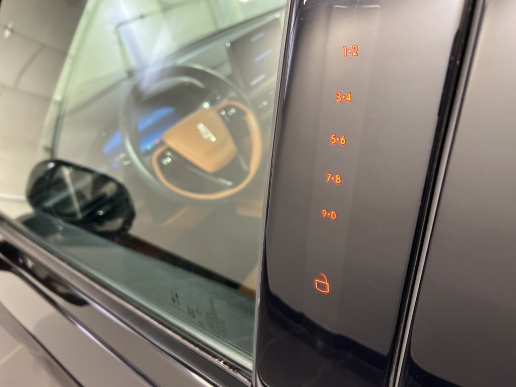 Certified 2023 Lincoln Aviator Black Label w/ Jet Package image 30