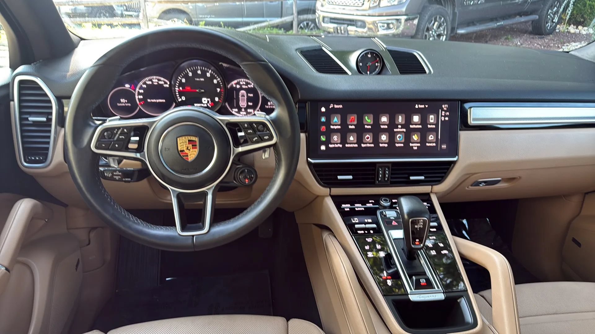 Used 2023 Porsche Cayenne Platinum Edition AWD/4WD image 29