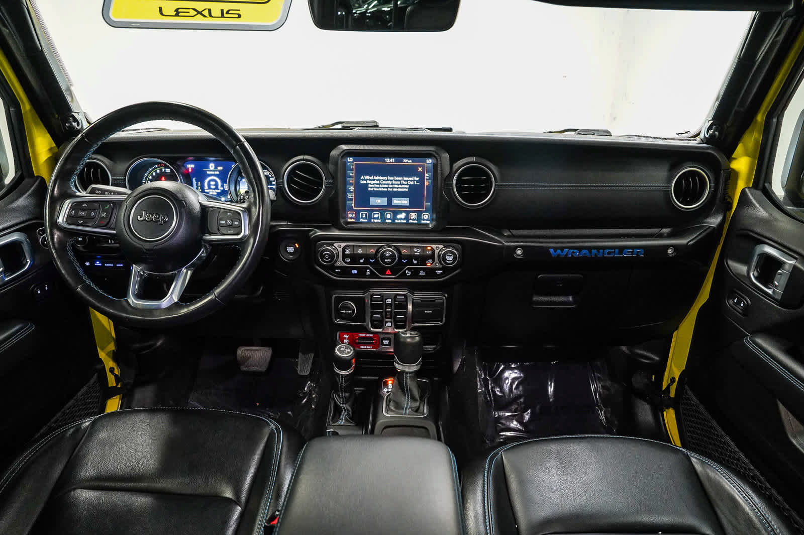 Used 2022 Jeep Wrangler Unlimited Rubicon 4xe w/ Cold Weather Group AWD/4WD image 12