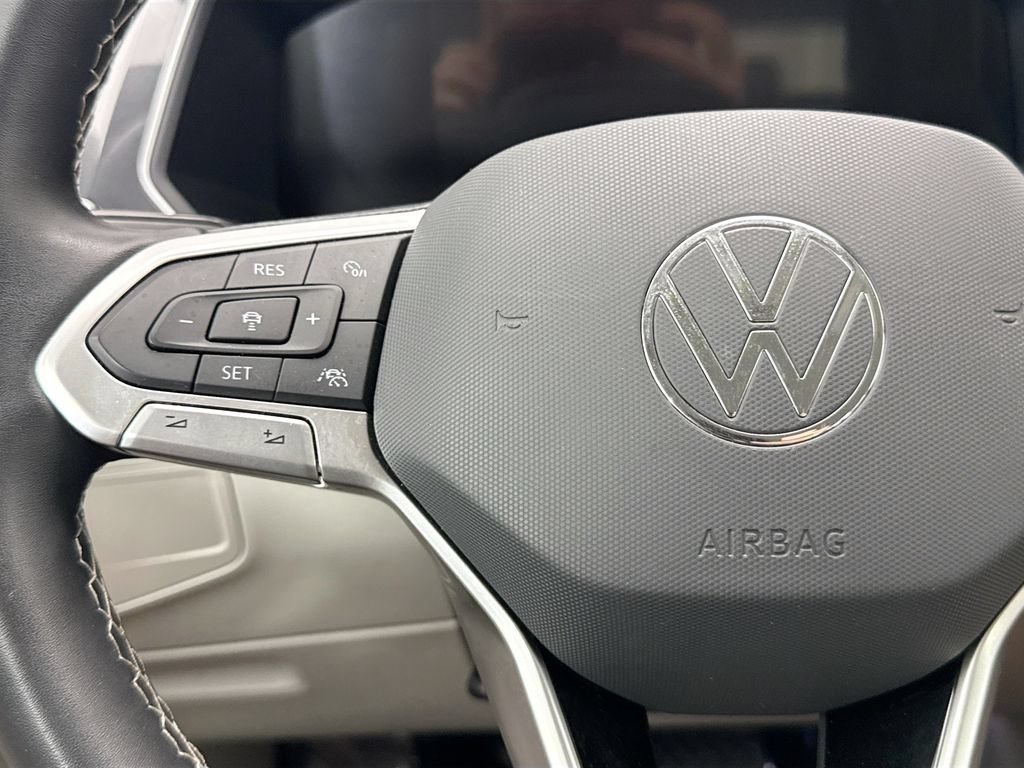 Used 2023 Volkswagen Tiguan SE FWD image 11