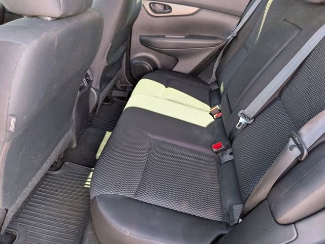 Used 2021 Nissan Rogue Sport S image 19