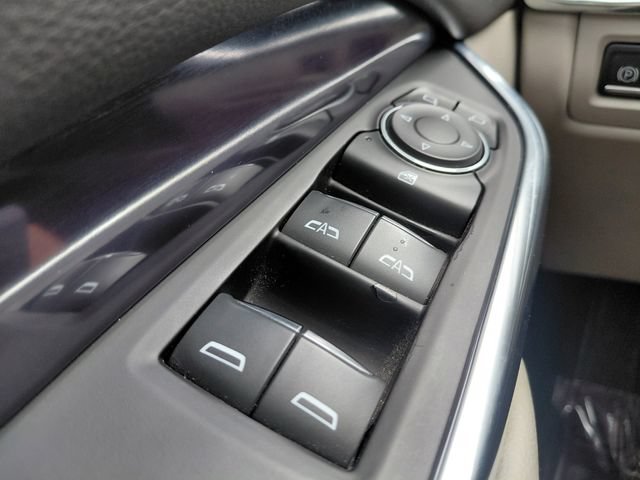Certified 2023 Cadillac XT4 Luxury FWD image 19