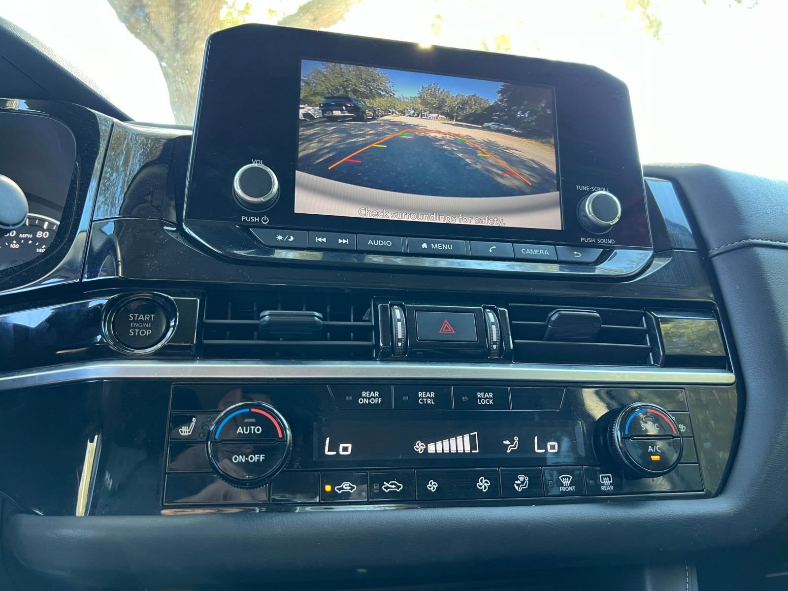 Used 2025 Nissan Pathfinder SV image 17