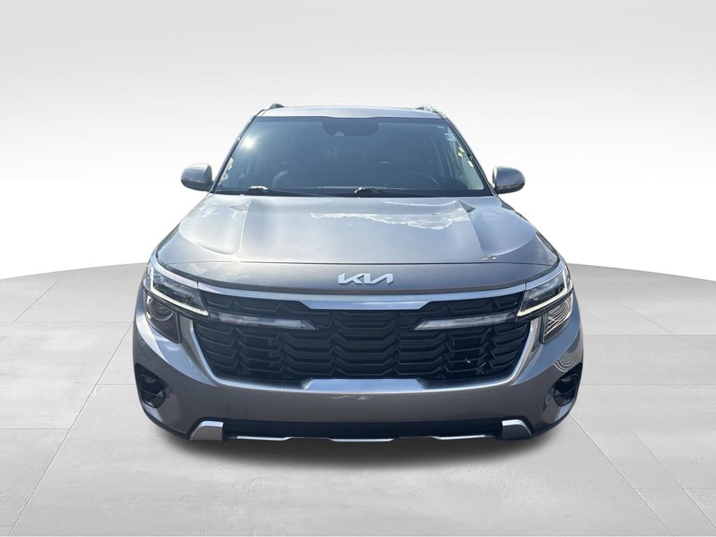 Used 2024 Kia Seltos EX AWD/4WD image 8