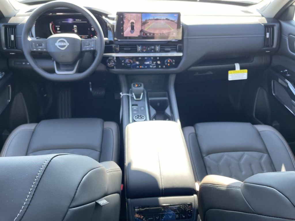 New 2026 Nissan Pathfinder Platinum AWD/4WD image 17