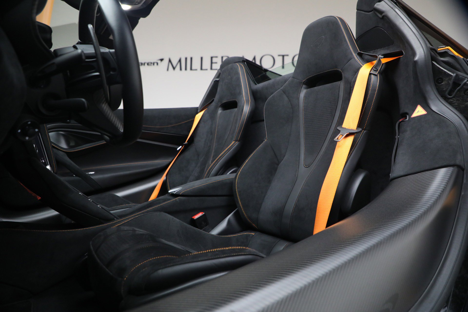 Used 2025 McLaren 750S Spider RWD image 21