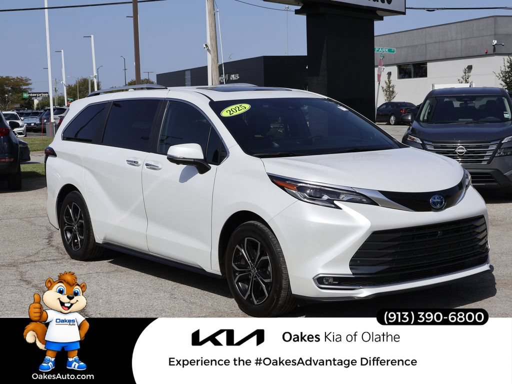 Used 2025 Toyota Sienna Platinum