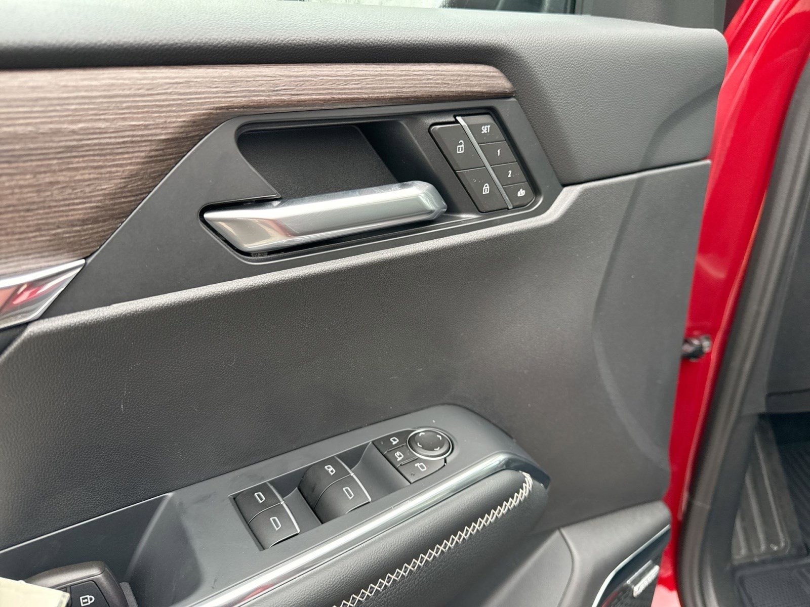 New 2026 GMC Acadia Denali w/ Super Cruise Package image 15