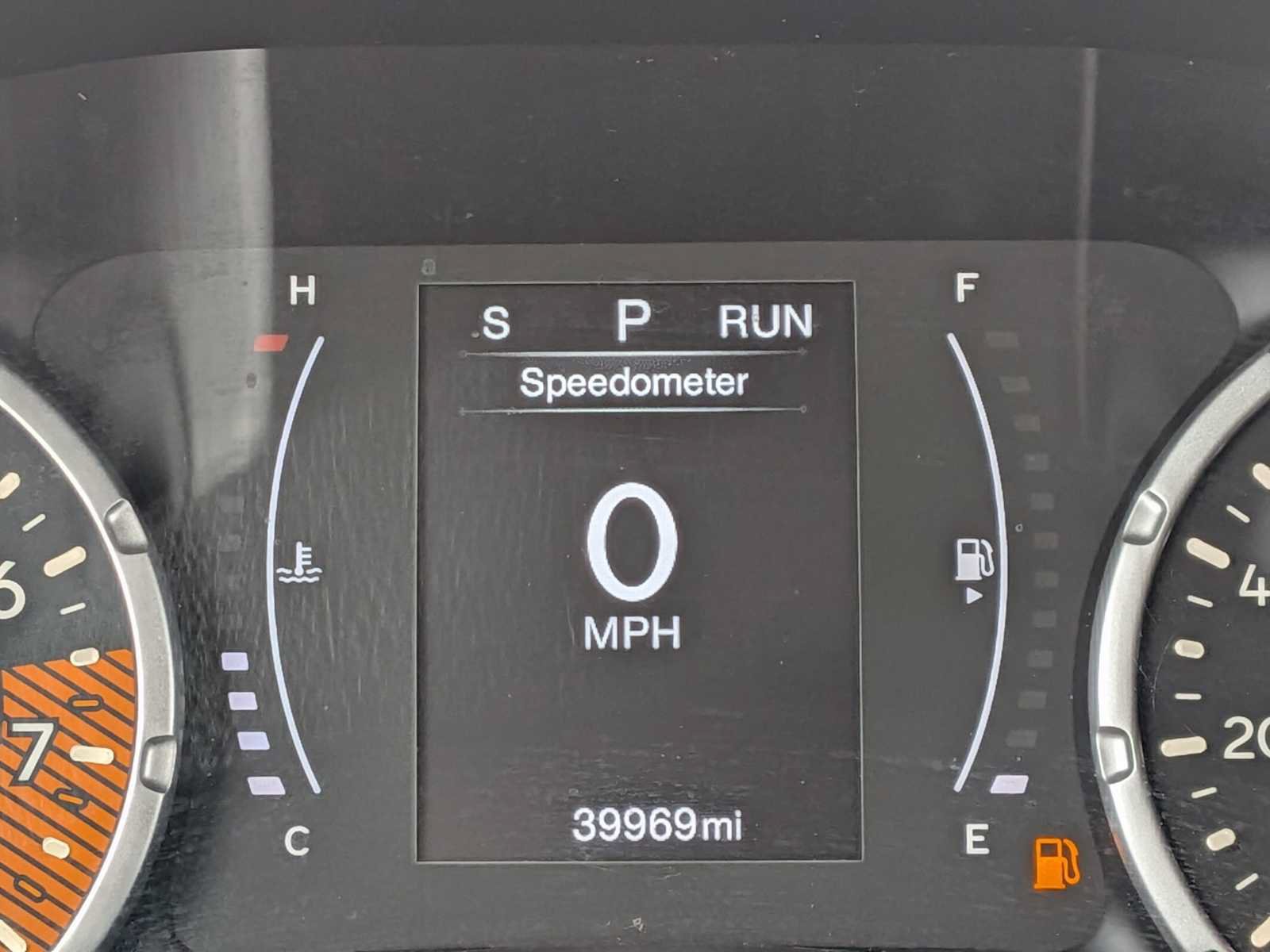 Certified 2020 Jeep Renegade Latitude FWD image 29