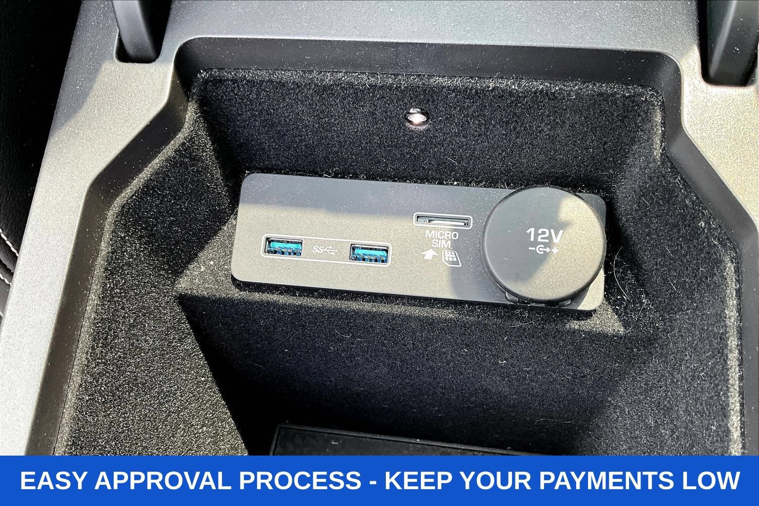 Used 2019 Jaguar E-PACE R-Dynamic SE AWD/4WD image 18