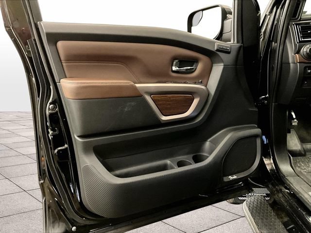 Used 2022 Nissan Titan Platinum Reserve w/ Moonroof Package AWD/4WD image 22