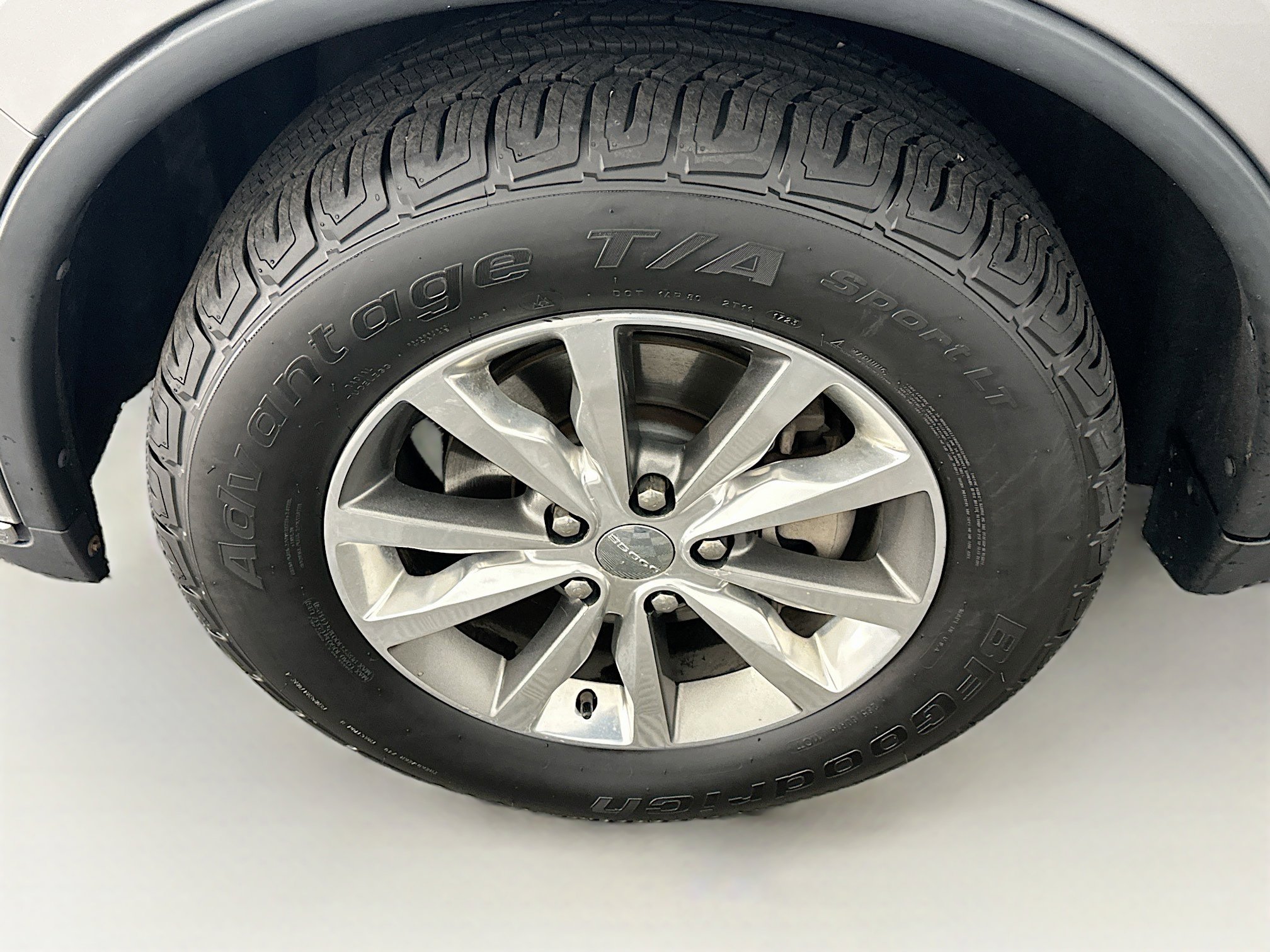 Used 2015 Dodge Durango Limited w/ Nav & Power Liftgate Group image 11