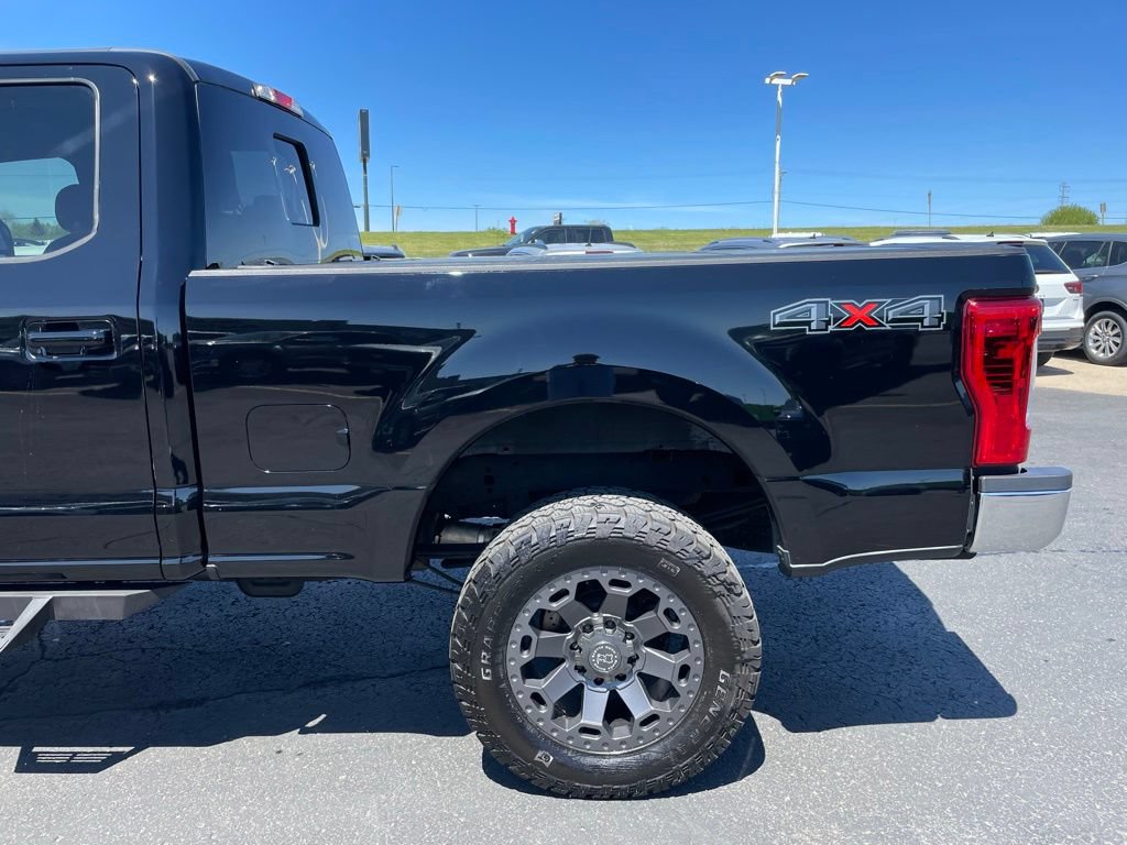 Used 2017 Ford F250 Lariat w/ Snow Plow Prep Package AWD/4WD image 37