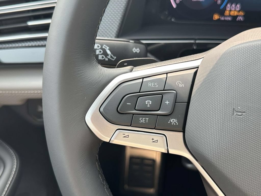 New 2026 Volkswagen Atlas Cross Sport SEL R-Line AWD/4WD image 16