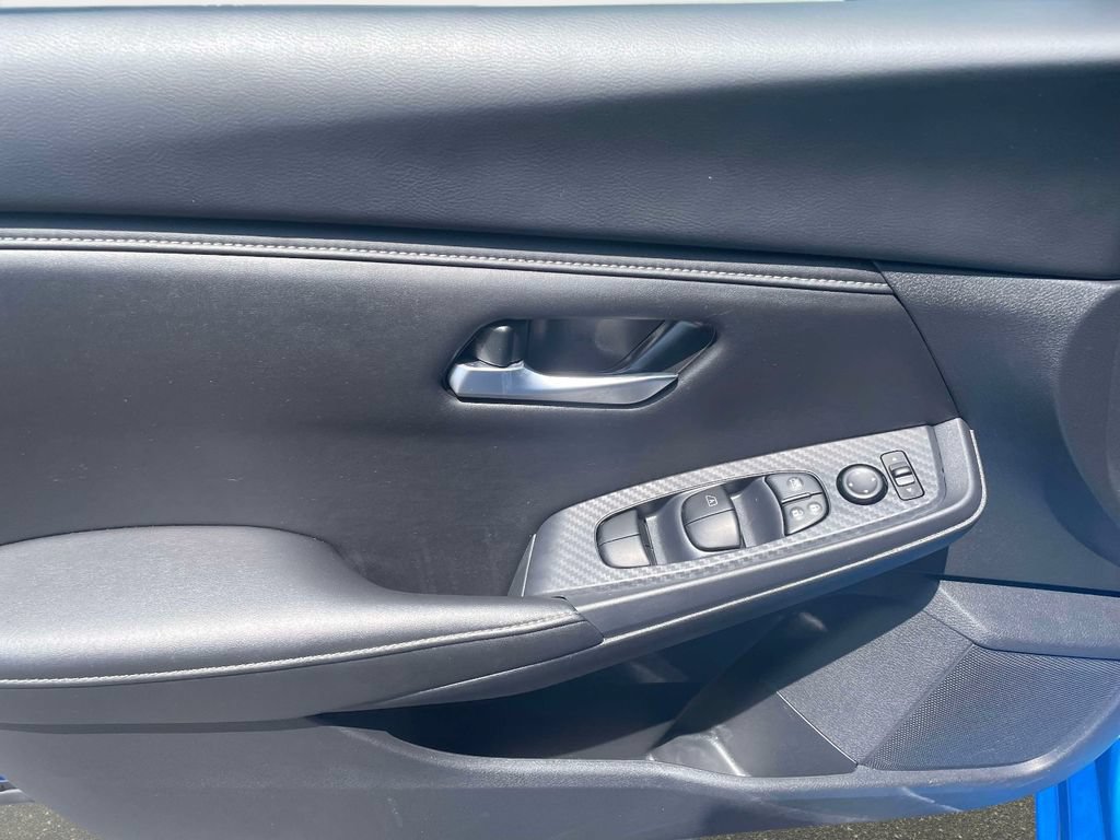 Used 2025 Nissan Sentra SV w/ All-Weather Package FWD image 18