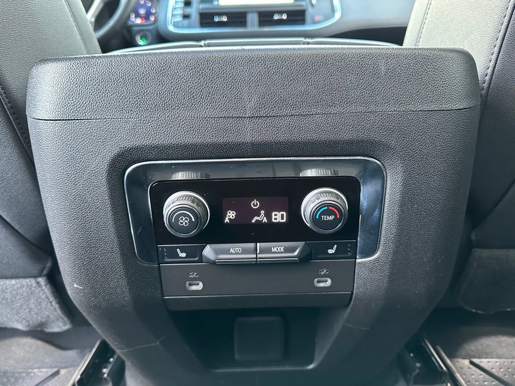 Used 2023 Chevrolet Tahoe Z71 w/ Luxury Package image 12