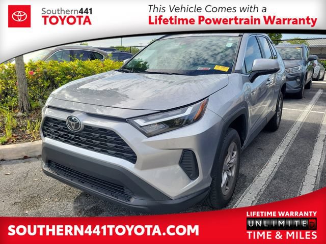Used 2023 Toyota RAV4 XLE w/ Convenience Package FWD image 1