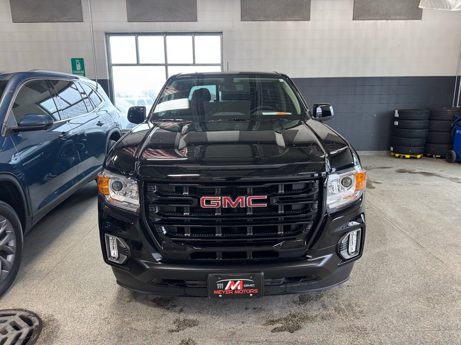 Used 2022 GMC Canyon Elevation w/ Trailering Package image 2