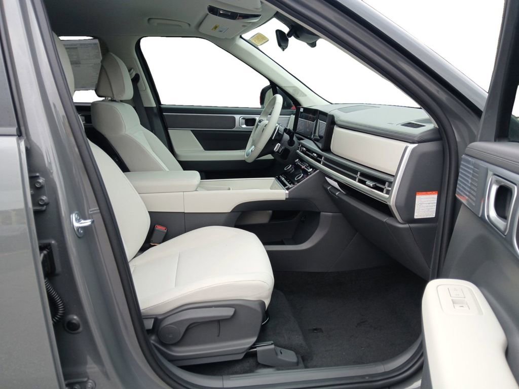 New 2026 Hyundai Santa Fe SE image 15