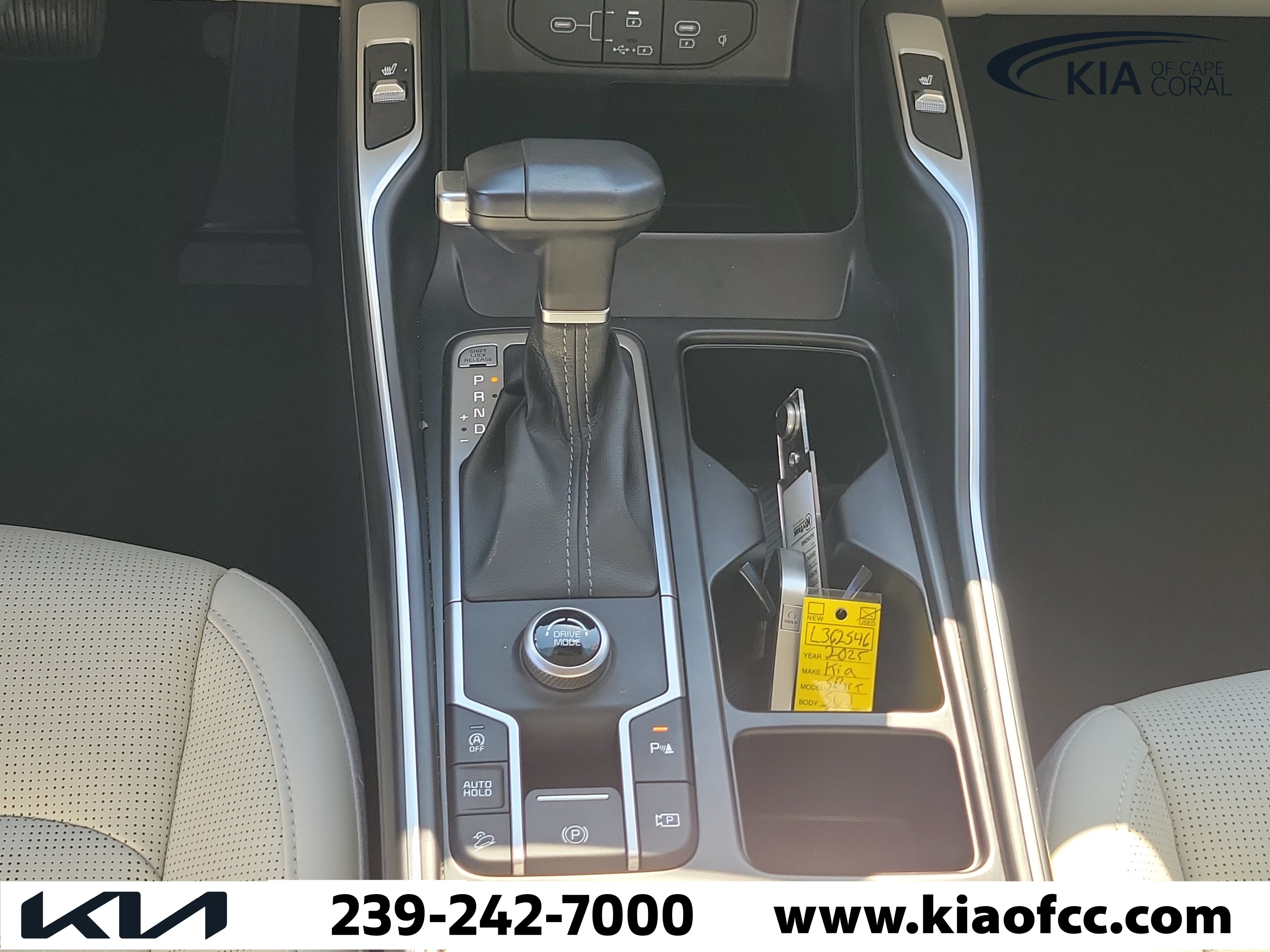 Certified 2025 Kia Sorento S w/ Panoramic Sunroof Package FWD image 20