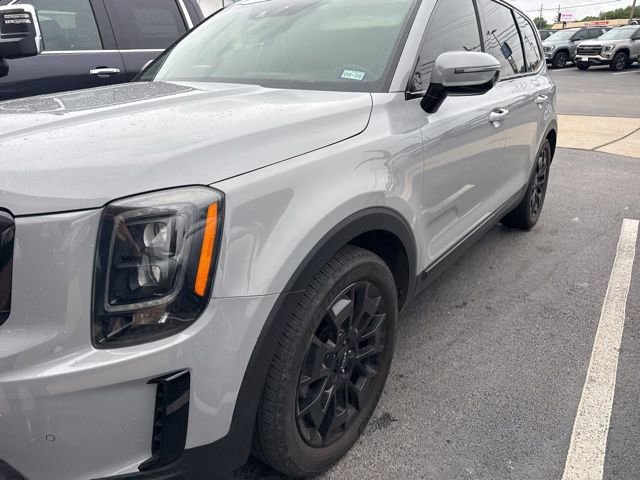 Used 2022 Kia Telluride SX w/ SX Prestige Package AWD/4WD image 3