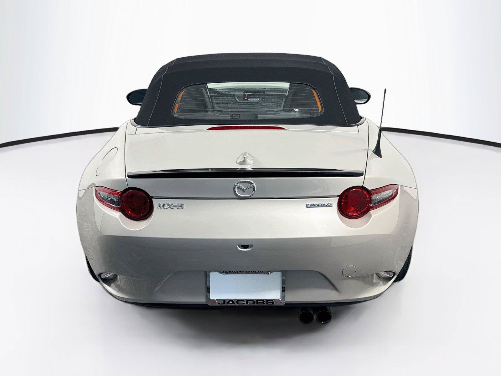 Used 2023 MAZDA MX-5 Miata Club RWD image 4