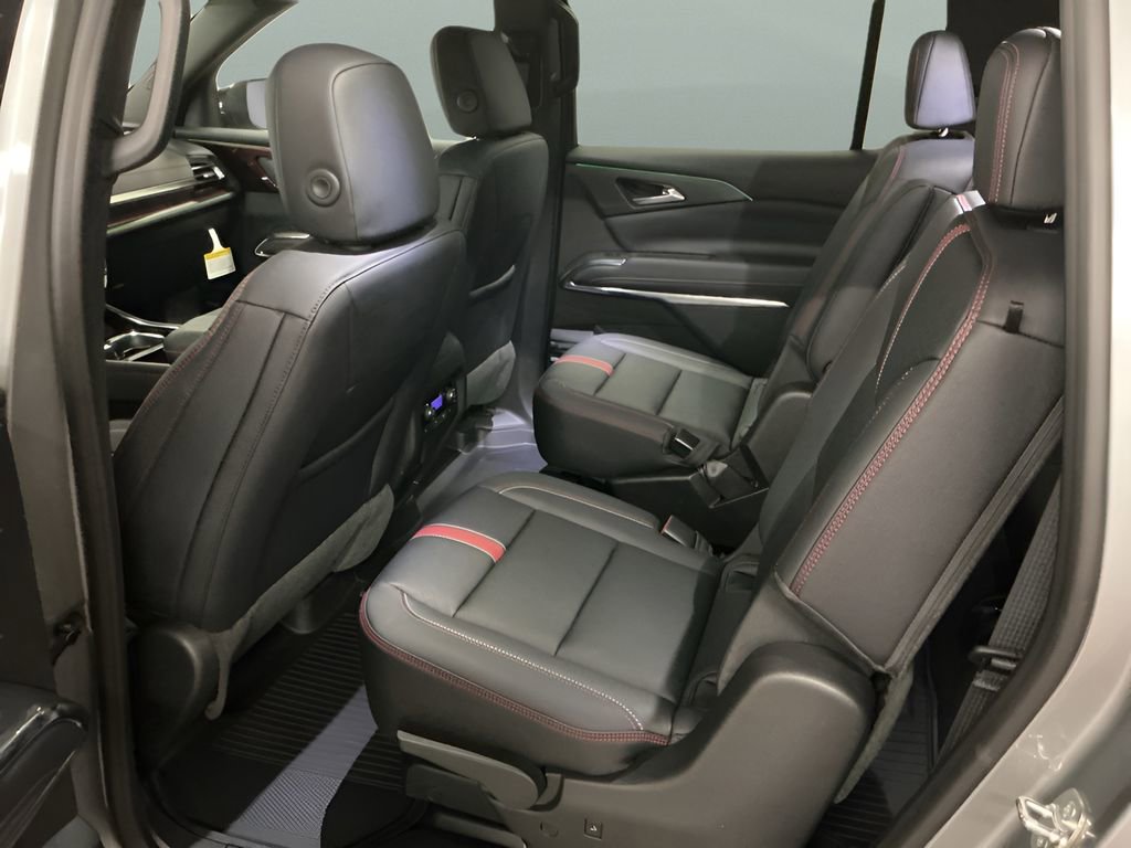 New 2026 Chevrolet Traverse RS image 22