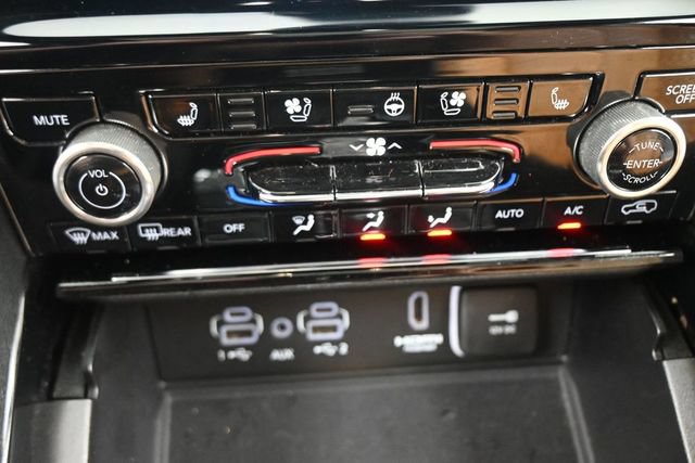 Used 2022 Jeep Grand Cherokee Summit w/ Luxury Tech Group V AWD/4WD image 36