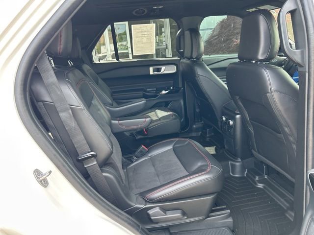 Used 2023 Ford Explorer ST-Line w/ Class IV Trailer Tow Package AWD/4WD image 13