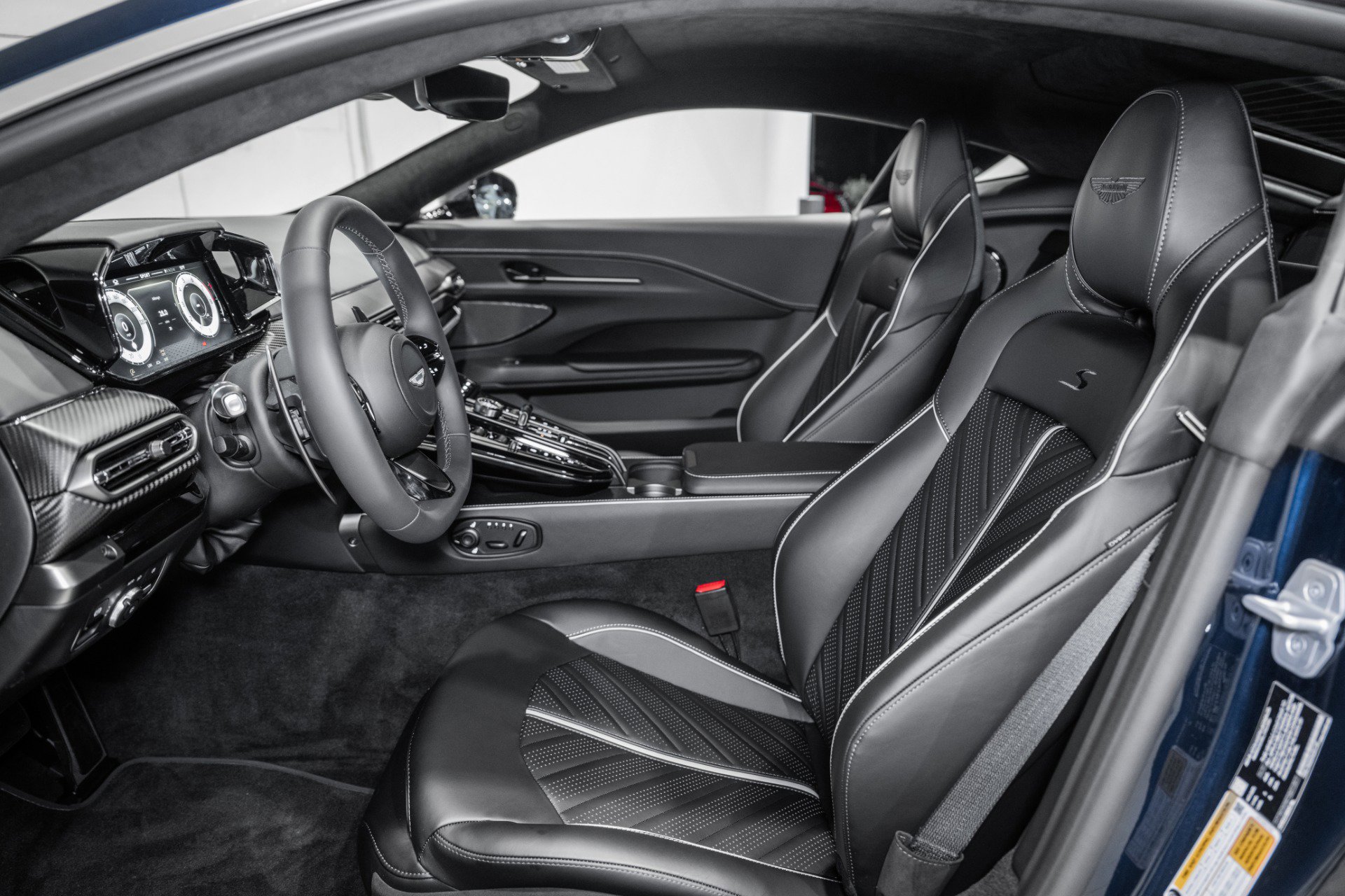 New 2026 Aston Martin V8 Vantage S RWD image 13