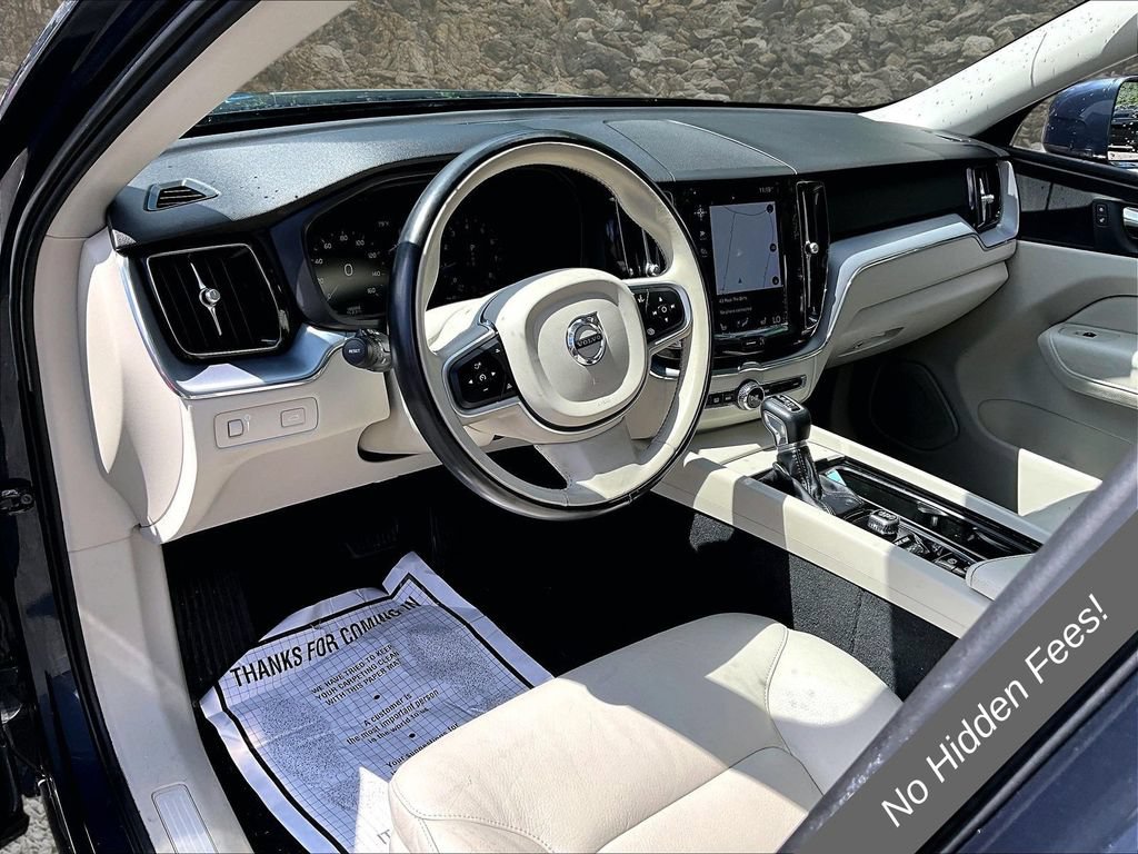 Used 2020 Volvo XC60 T6 Momentum w/ Protection Package Premier AWD/4WD image 12