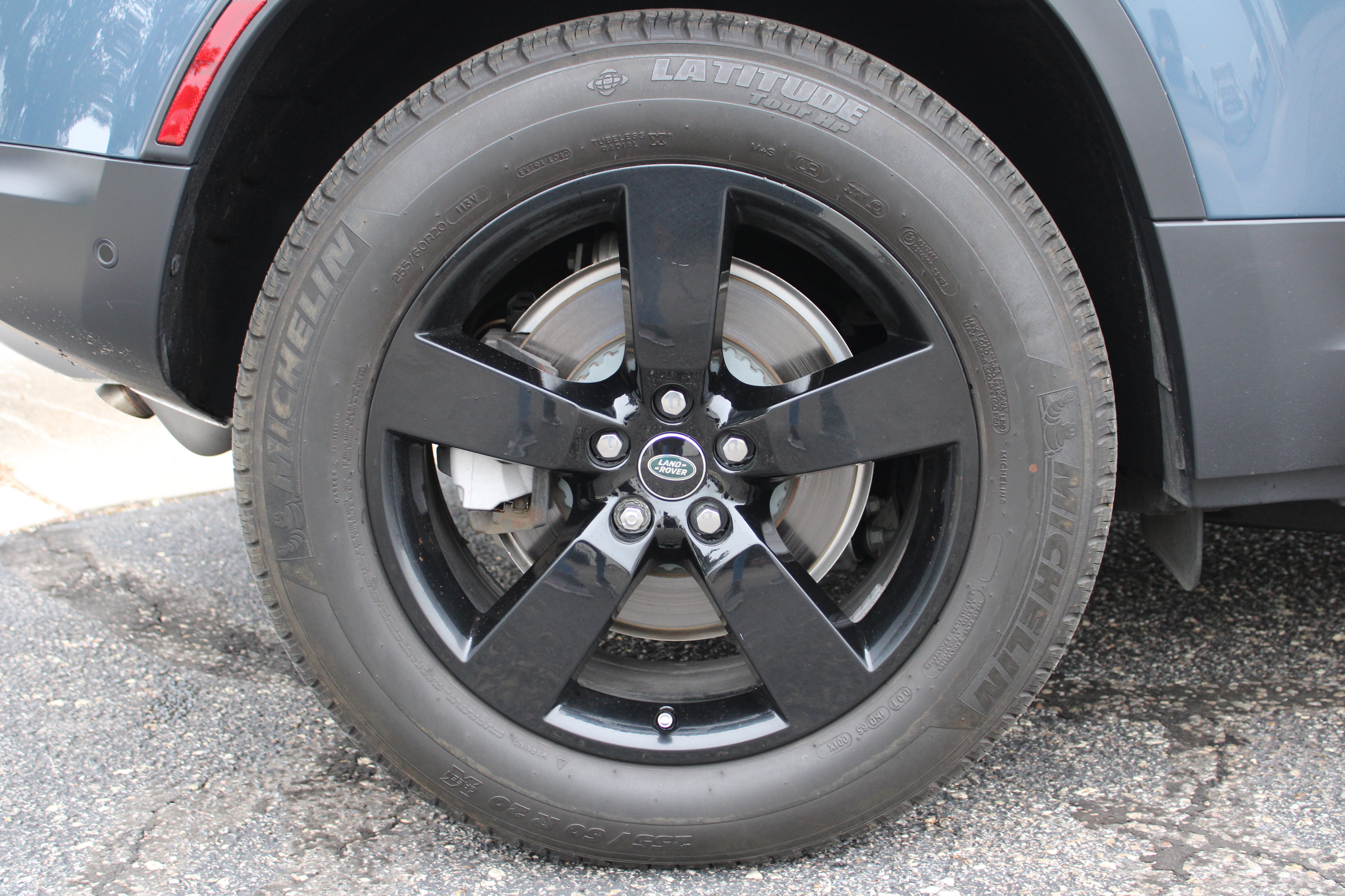 Used 2024 Land Rover Defender 110 S image 91