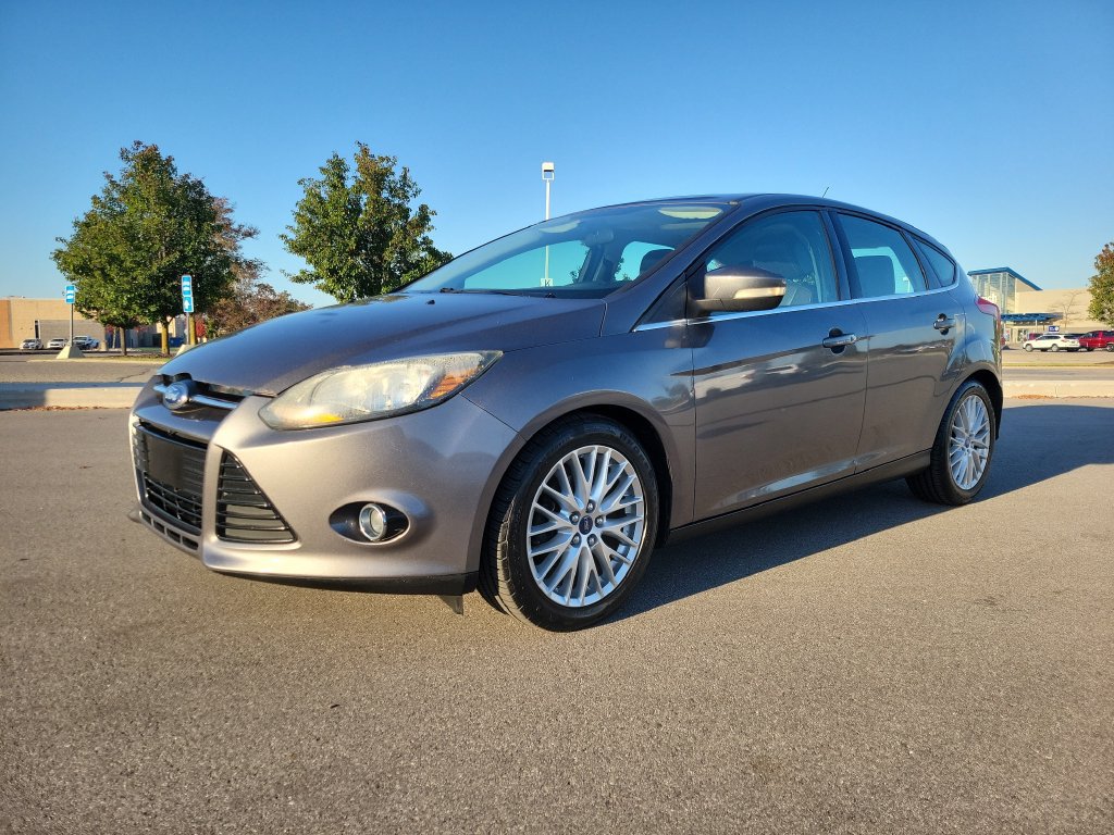 Used 2013 Ford Focus Titanium FWD image 2