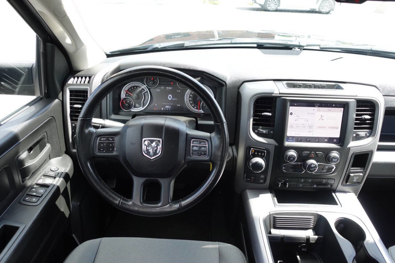 Used 2022 RAM 1500 Express w/ Wheel & Sound Group AWD/4WD image 37
