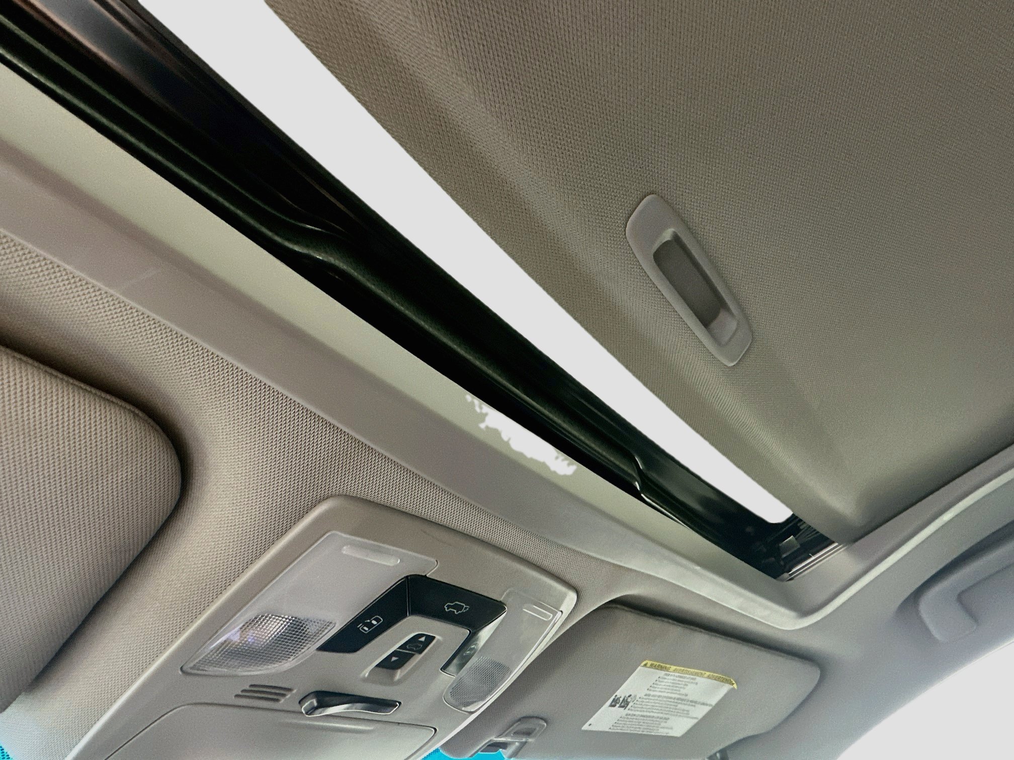 Used 2015 Toyota Sienna SE Premium FWD image 27