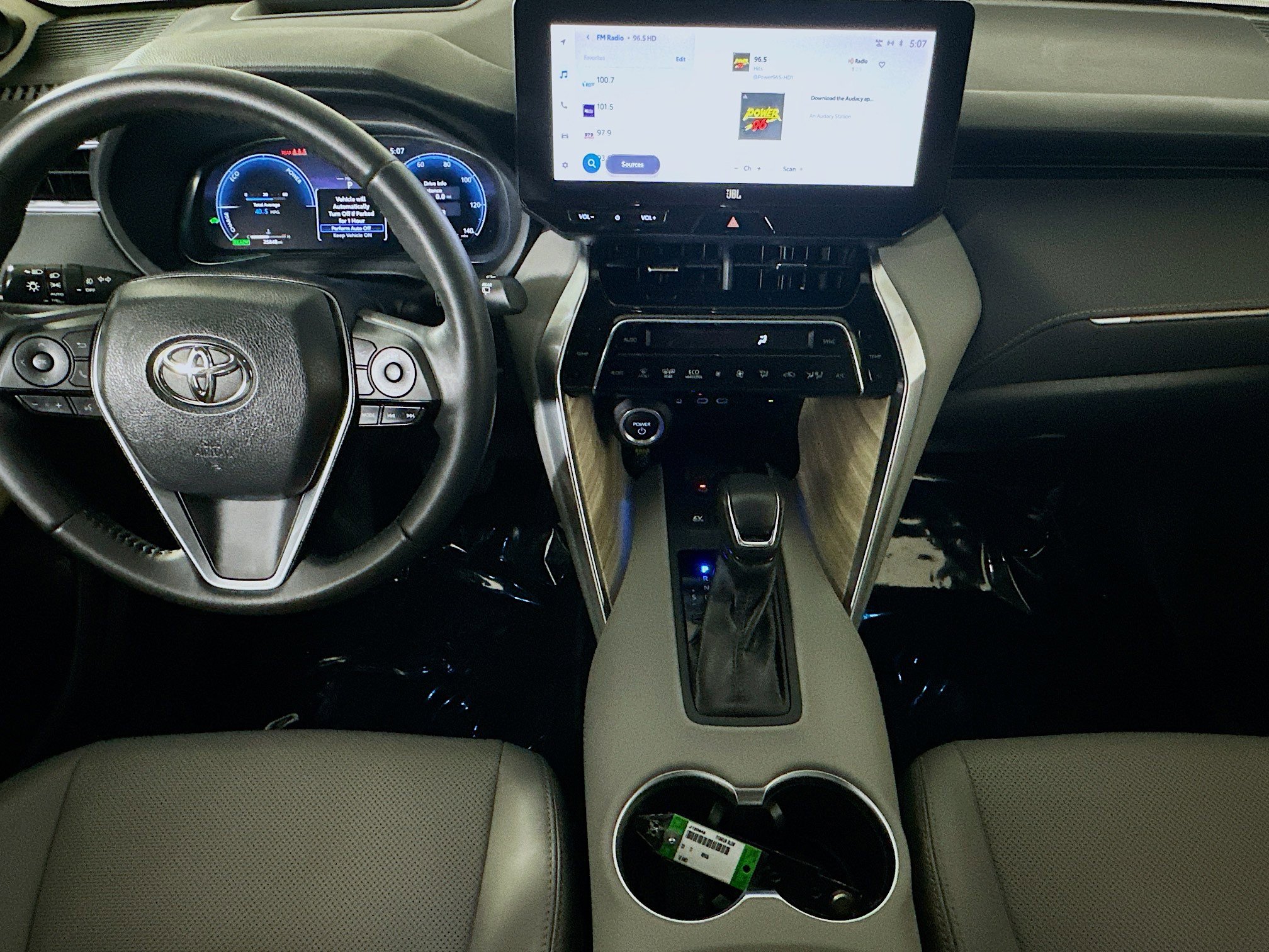 Used 2023 Toyota Venza LE image 27