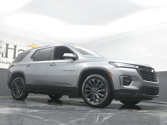 Used 2023 Chevrolet Traverse RS w/ LPO, Floor Liner Package image 2