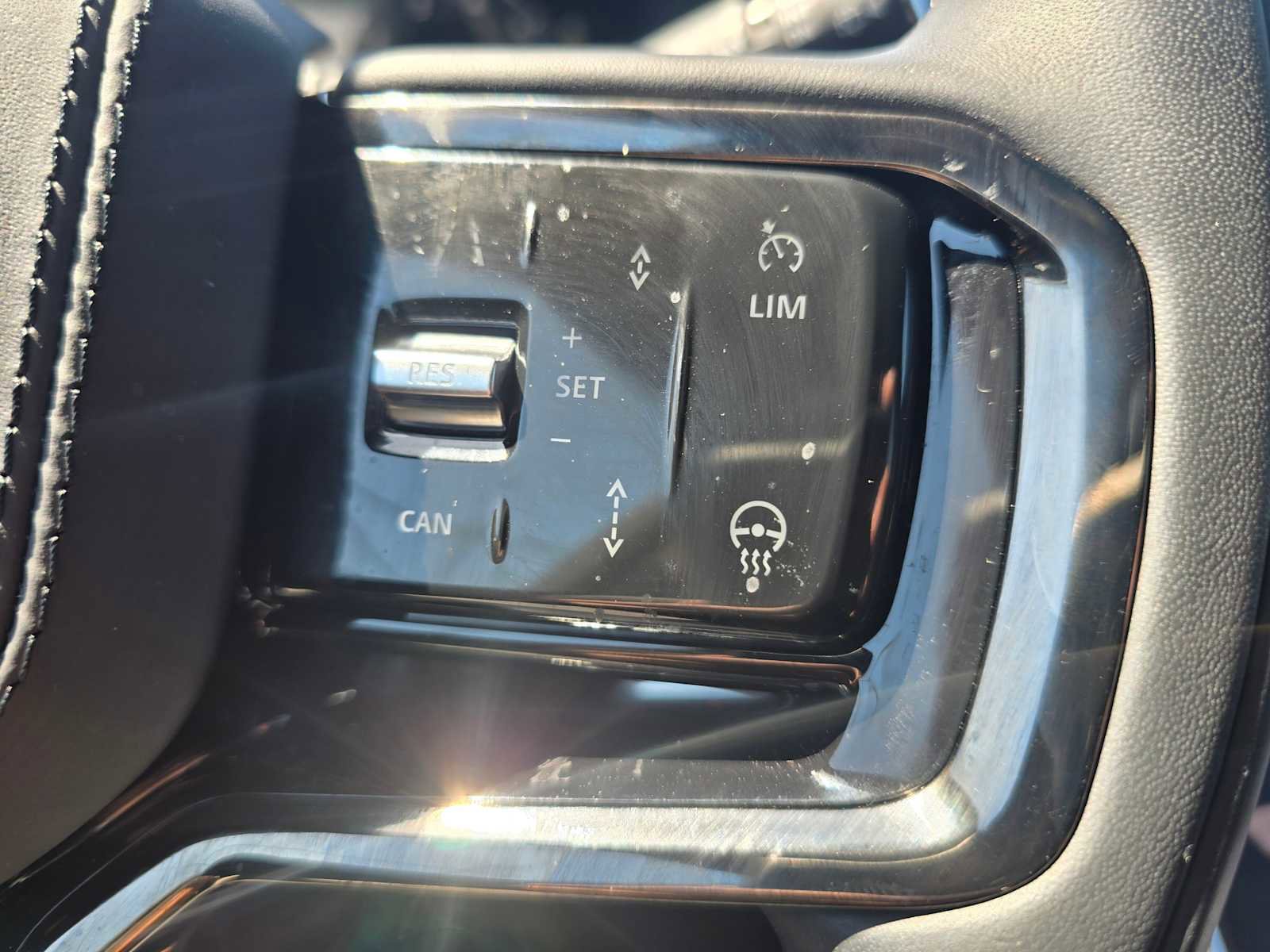 Used 2026 Land Rover Range Rover Velar Dynamic SE image 31