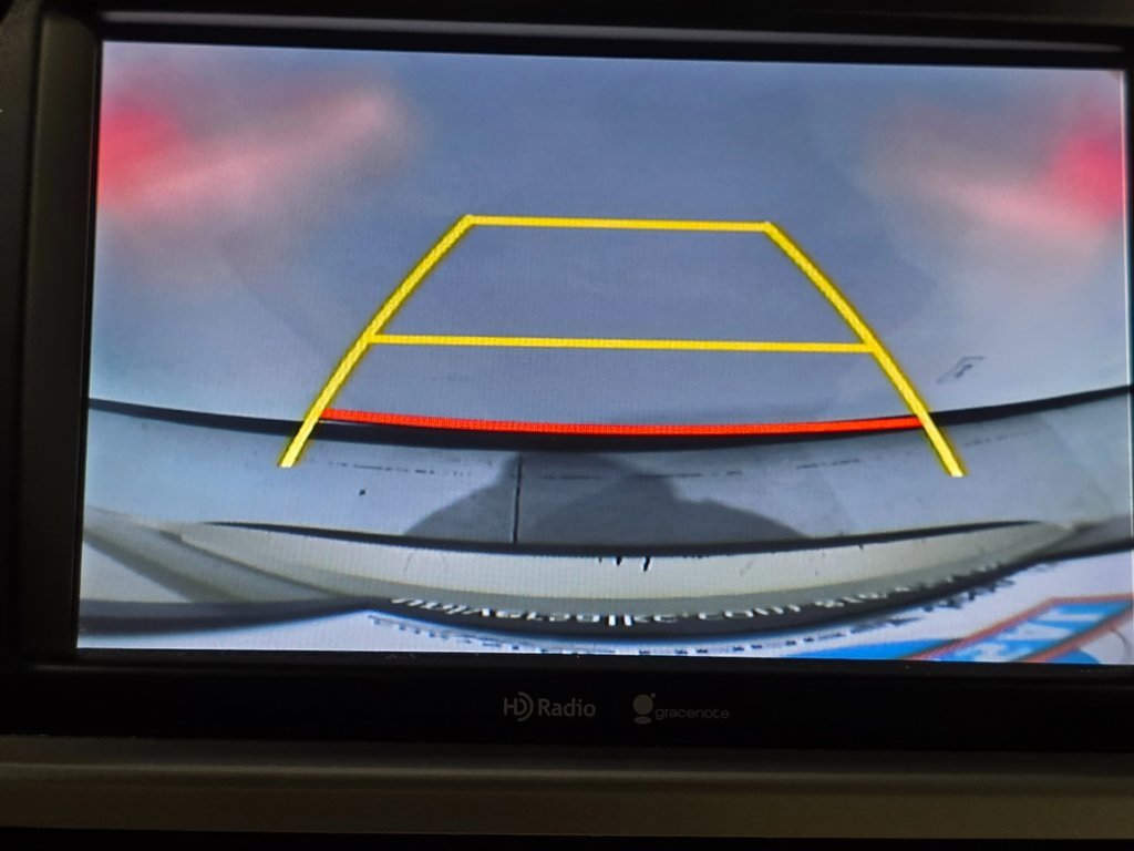 Used 2015 Toyota Highlander Limited w/ Driver Technology Package image 9