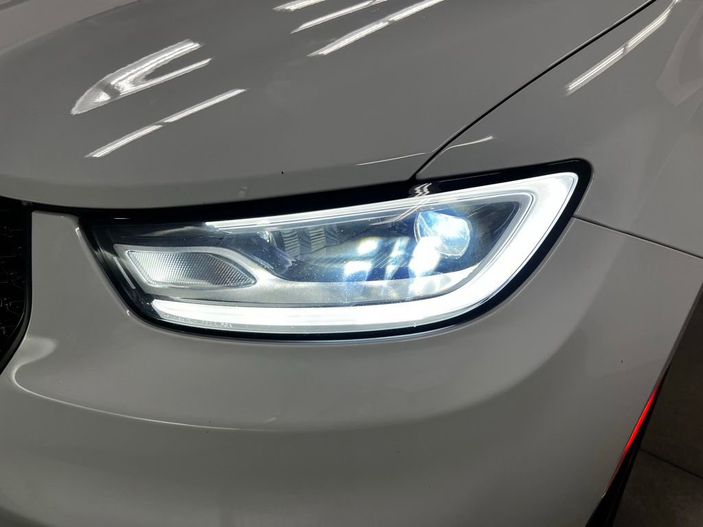 Used 2023 Chrysler Pacifica Touring-L w/ S Appearance Package image 9