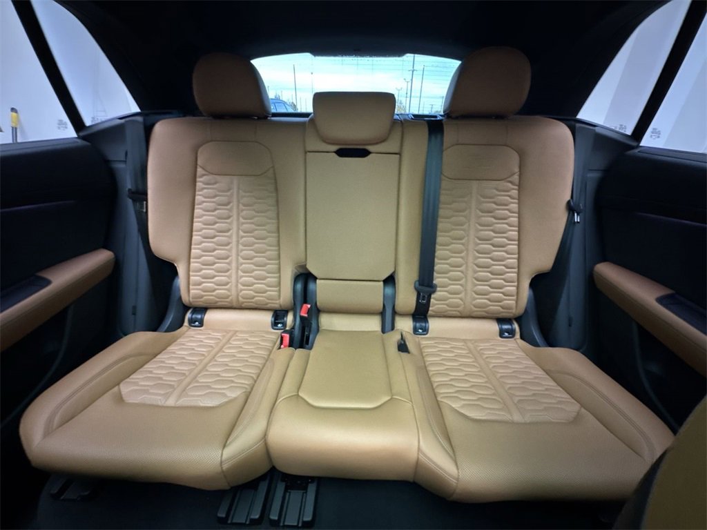 Used 2024 Audi RS Q8 w/ Black Optic Package image 23