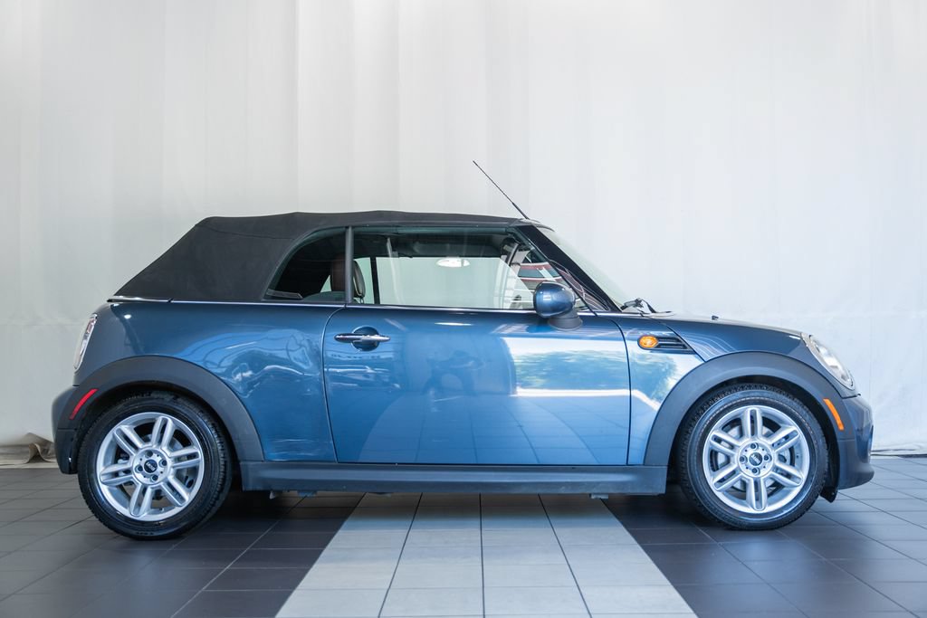 Used 2011 MINI Cooper Convertible FWD image 3