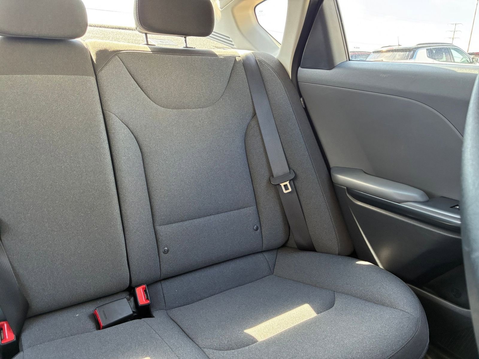 Used 2025 Kia K4 LXS image 36