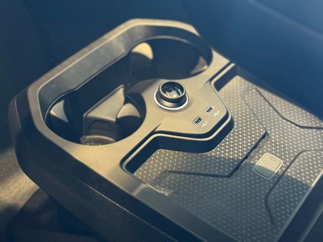 New 2026 BMW iX xDrive45 image 33