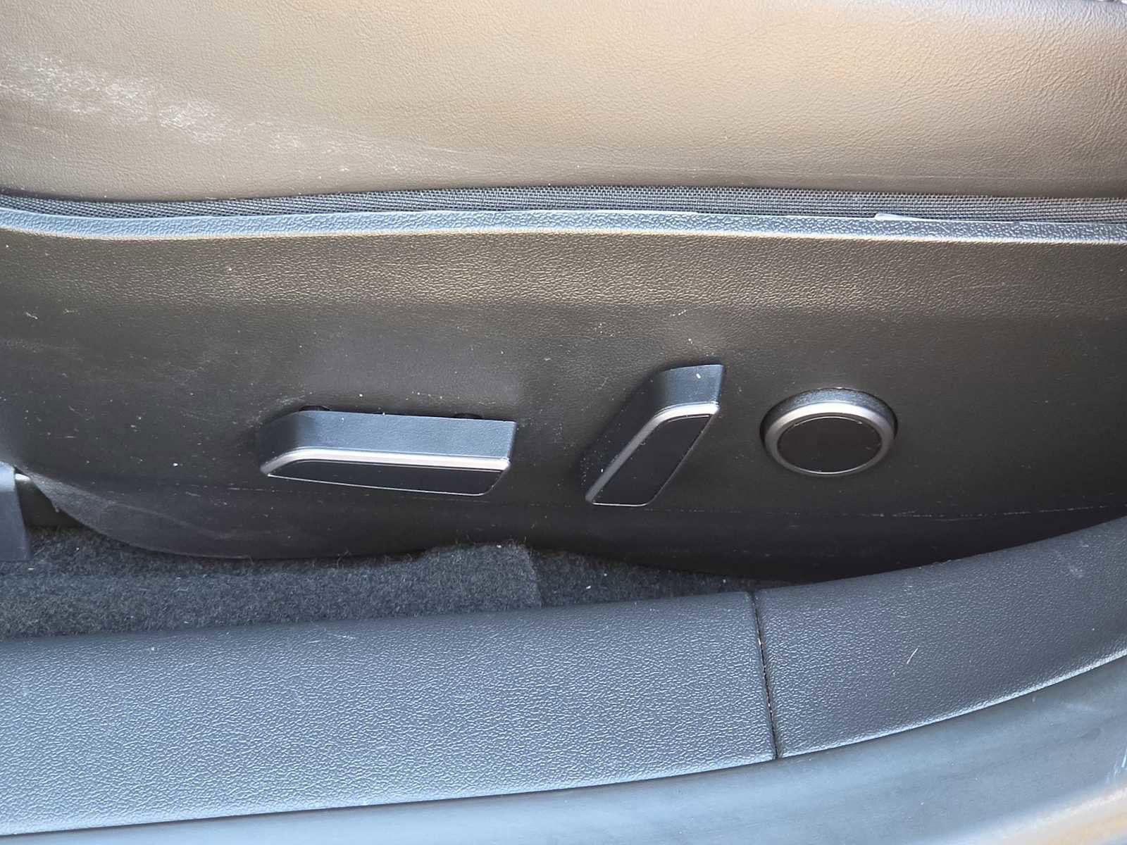 Used 2023 Tesla Model 3 Standard Range image 30